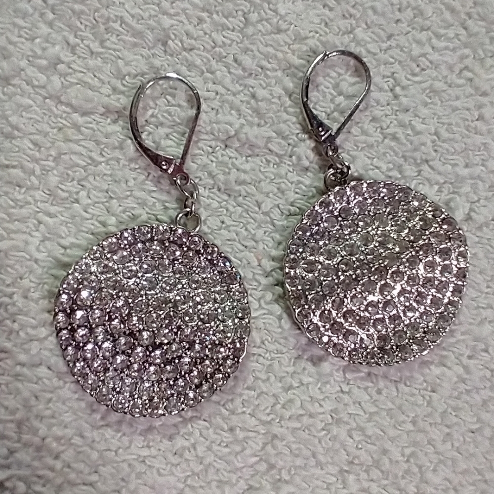 Silvertone crystal 🔮 round dangle wire pierced earrings